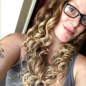 Meet your Posher, Cassandra